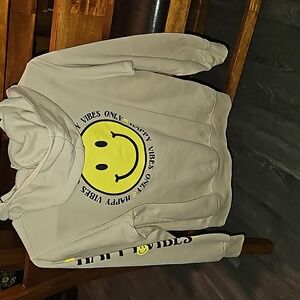 Girls youth sz large 14 zip up hoodie. Crown of Hearts. Fits like a 10/12